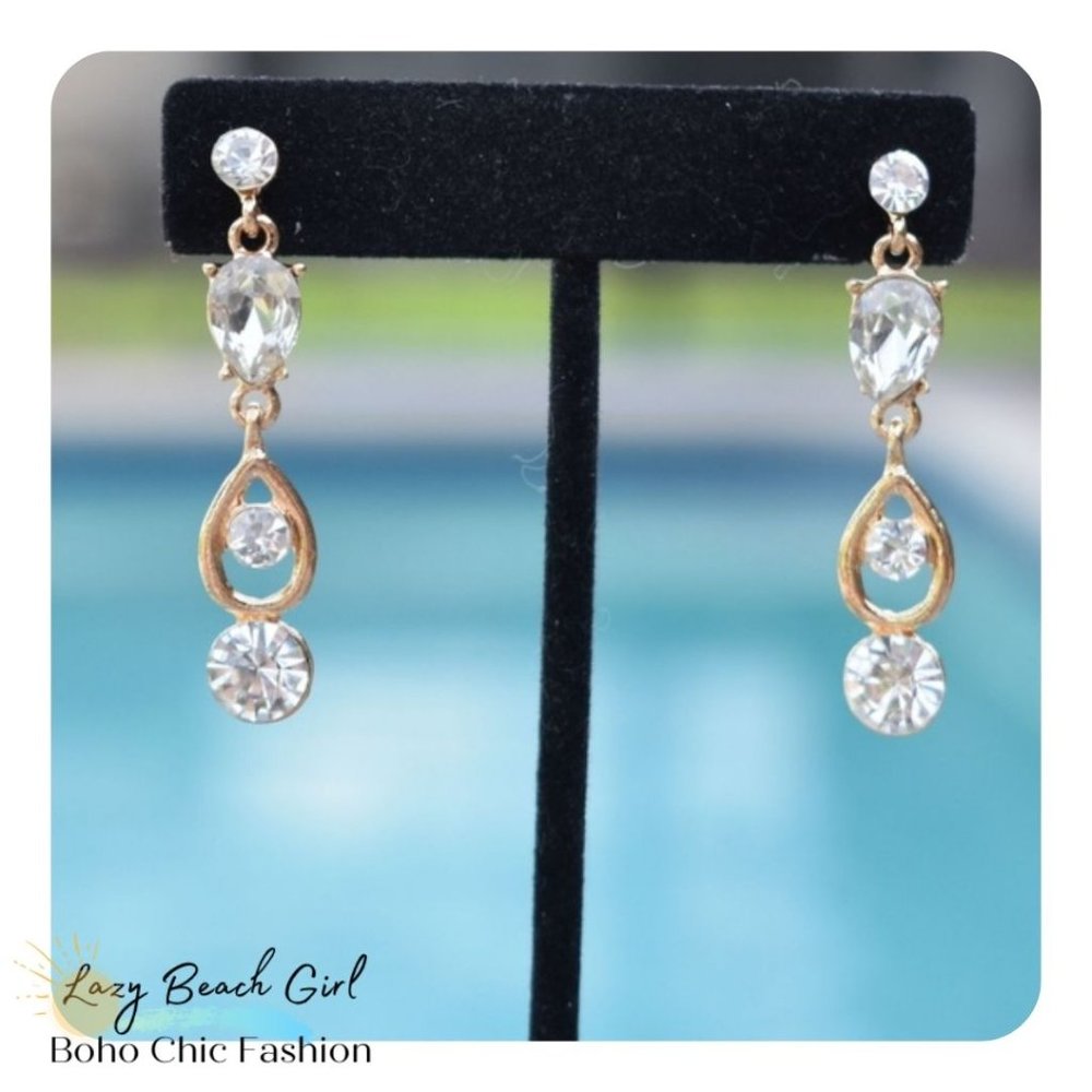 Gorgeous Rhinestone Dangle Earrings - Picture 1 of 4